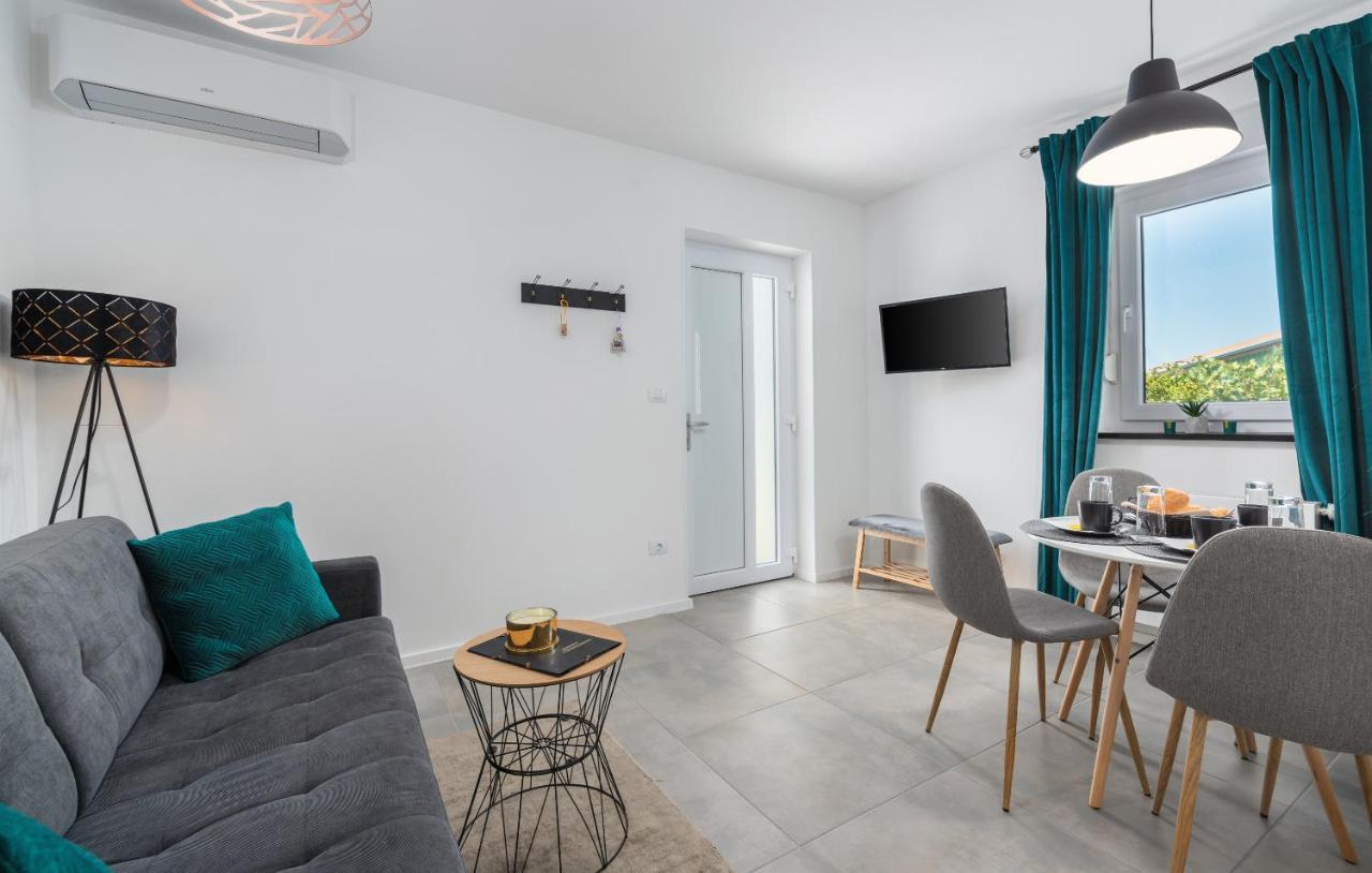 Apartments Amore Fazana Exterior photo