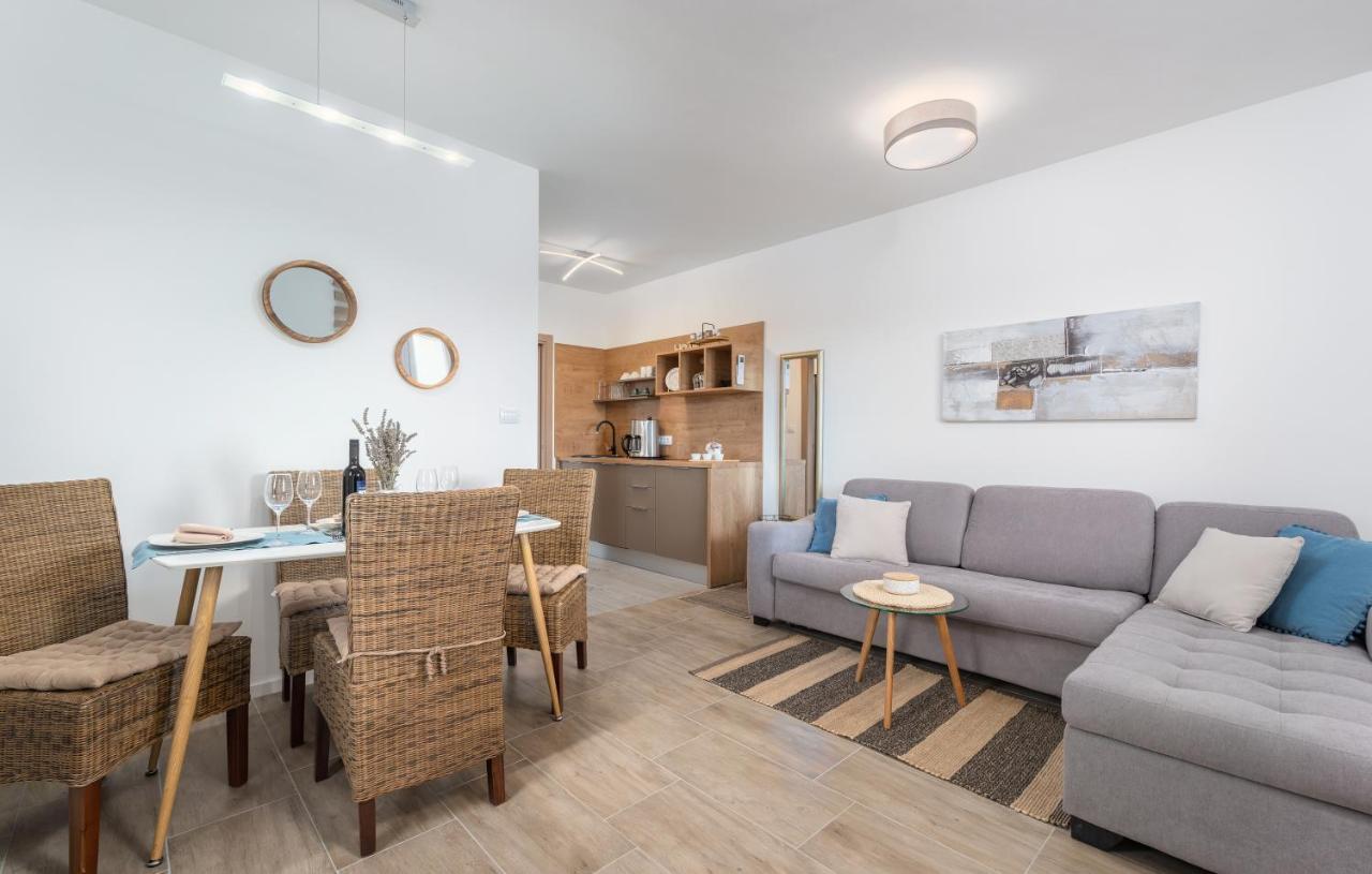 Apartments Amore Fazana Exterior photo