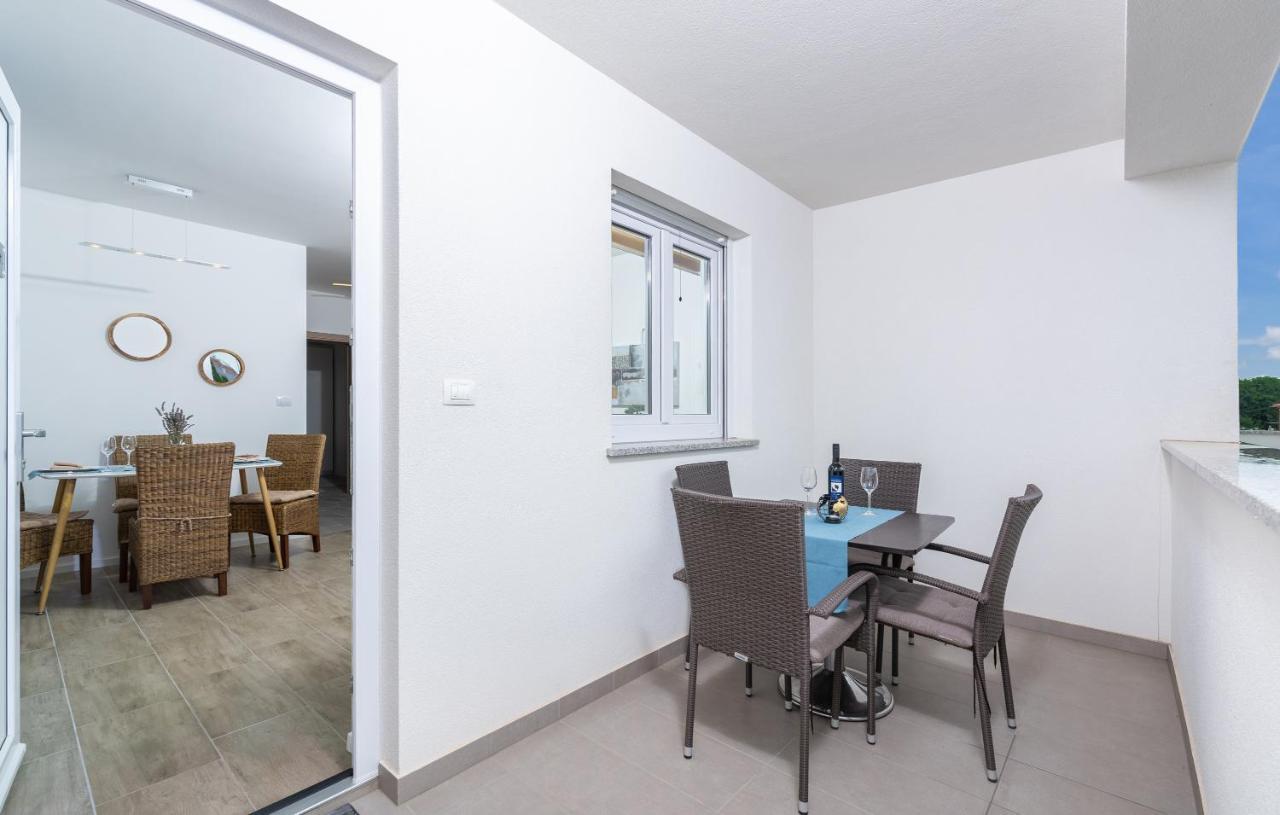 Apartments Amore Fazana Exterior photo